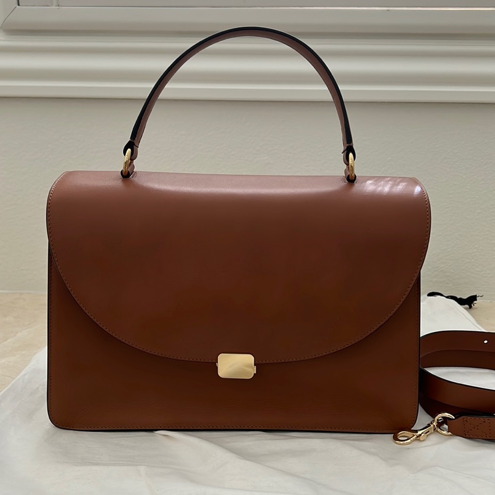 Cuyana handbag in caramel
